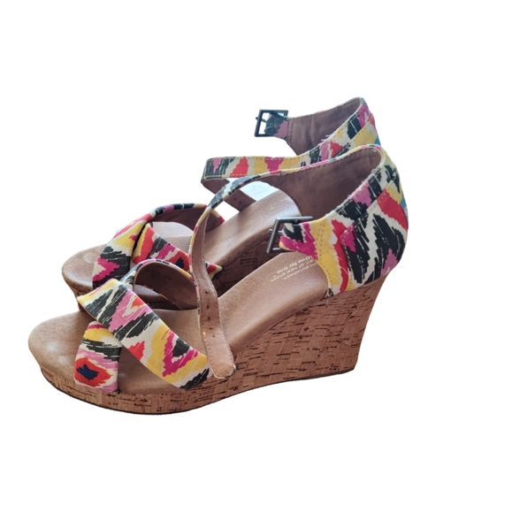 Tom's Wedges,Size 8.5 - Picture 1 of 4